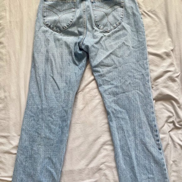 Women's Rolla's Classic Straight Jeans (light wash) - Picture 5 of 5